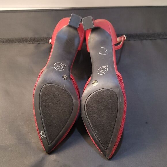 BRAND NEW CHINESE LAUNDRY  HEELS WITH MESH DESIGN AND POINTED TOE PUMP - Picture 13 of 14